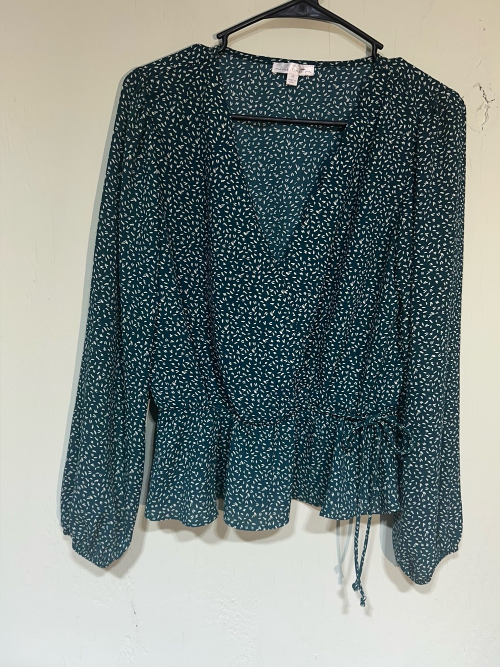 Nine Britton green & white faux wrap gathered tie waist long sleeve blouse M - Picture 1 of 3